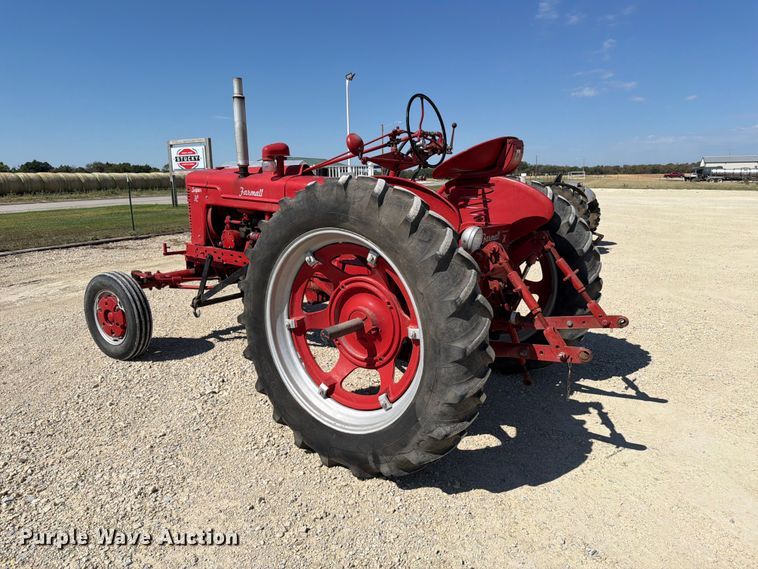 image for item EP7512 1953 International Harvester Farmall Super H tractor