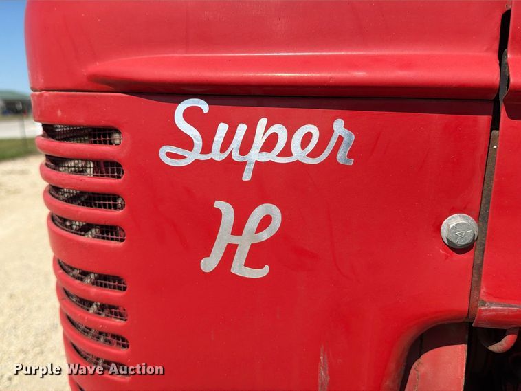 image for item EP7512 1953 International Harvester Farmall Super H tractor