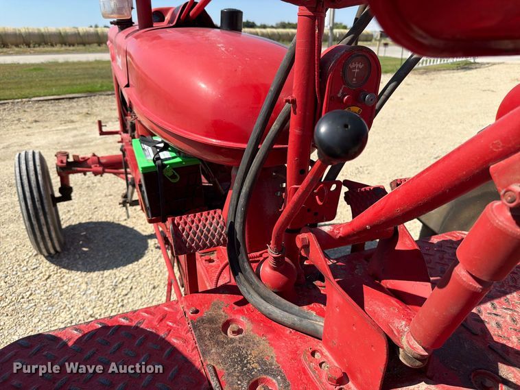image for item EP7512 1953 International Harvester Farmall Super H tractor