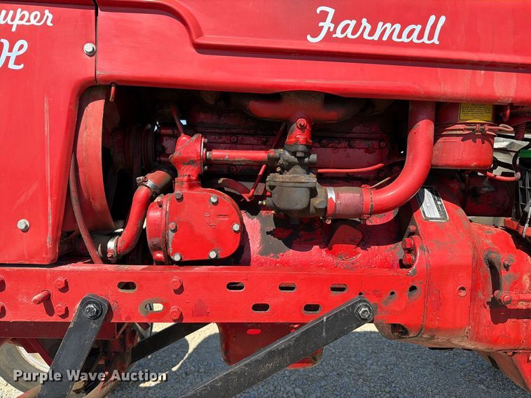 image for item EP7512 1953 International Harvester Farmall Super H tractor