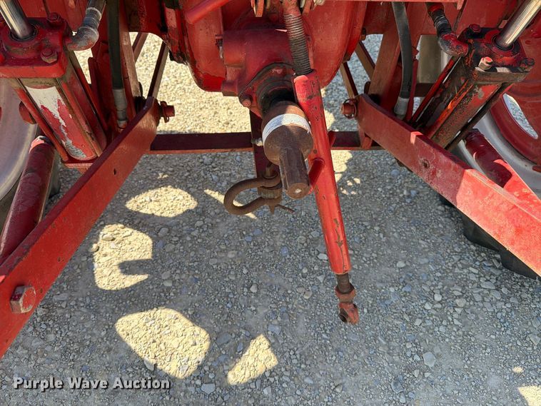image for item EP7512 1953 International Harvester Farmall Super H tractor