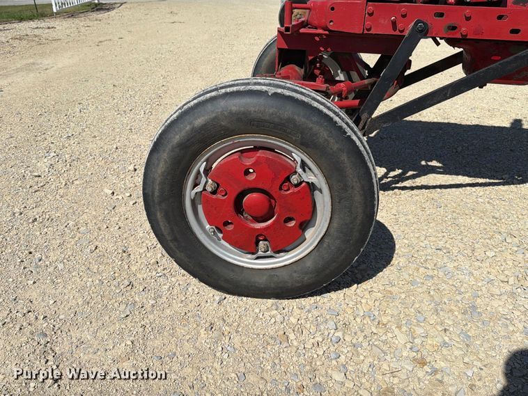 image for item EP7512 1953 International Harvester Farmall Super H tractor