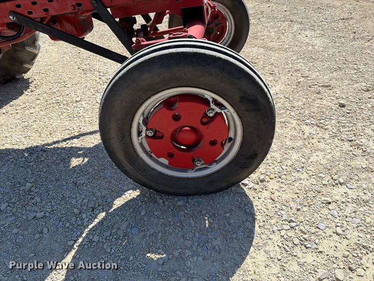 image for item EP7512 1953 International Harvester Farmall Super H tractor