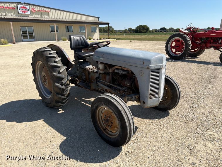 image for item EP7513 1954 Ferguson TO-30 tractor