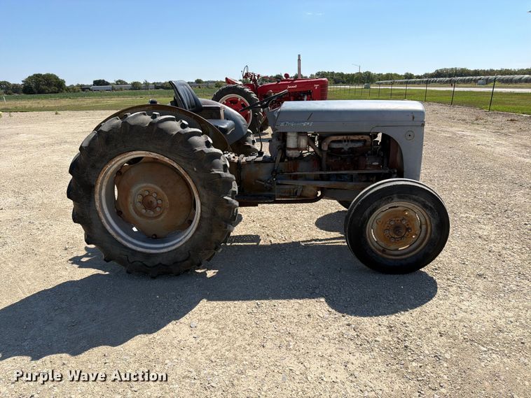 image for item EP7513 1954 Ferguson TO-30 tractor