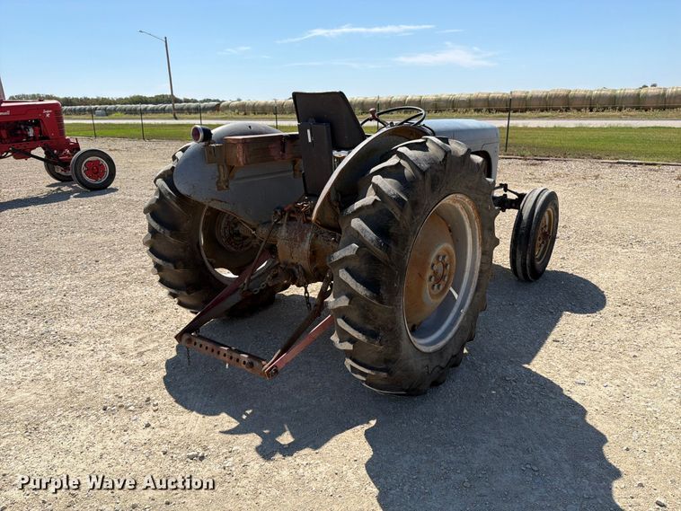 image for item EP7513 1954 Ferguson TO-30 tractor