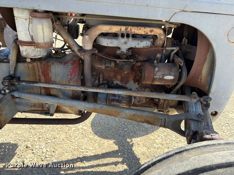 image for item EP7513 1954 Ferguson TO-30 tractor