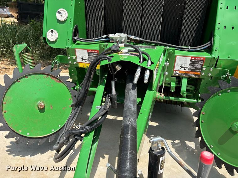 image for item ER3233 2023 John Deere 450E Round Baler