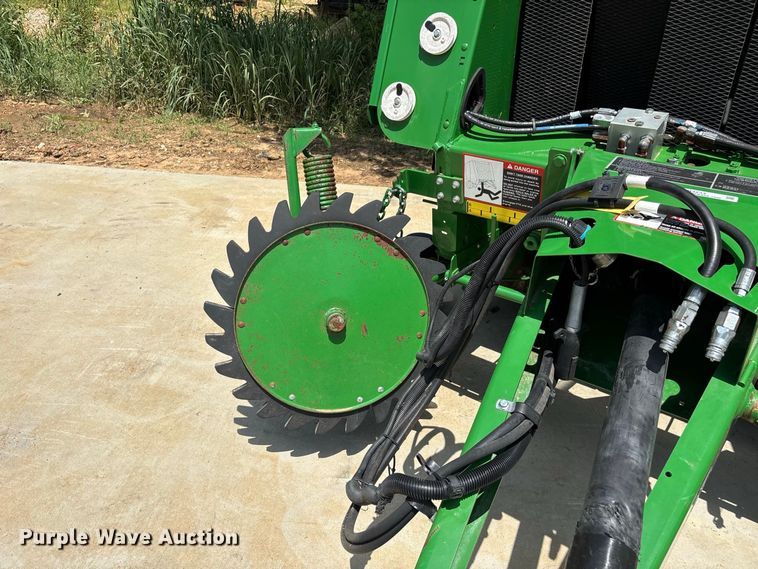 image for item ER3233 2023 John Deere 450E Round Baler