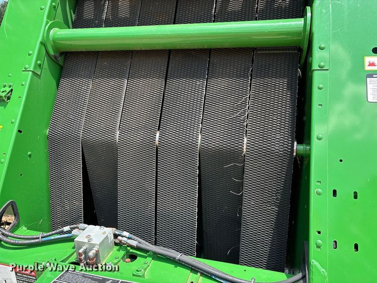 image for item ER3233 2023 John Deere 450E Round Baler