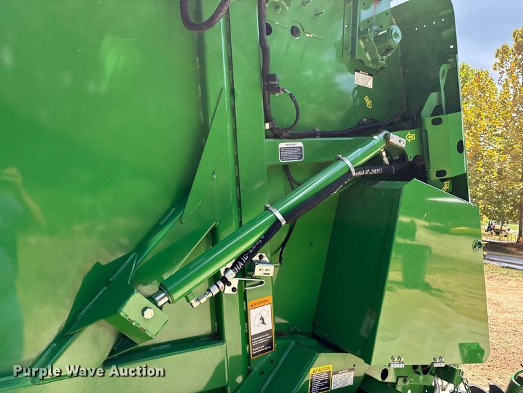 image for item ER3233 2023 John Deere 450E Round Baler