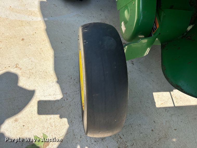 image for item ER3233 2023 John Deere 450E Round Baler