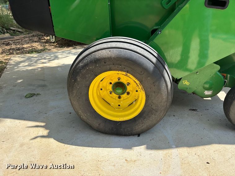 image for item ER3233 2023 John Deere 450E Round Baler