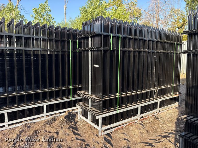 (22) 2024 EINGP F10 fence panels