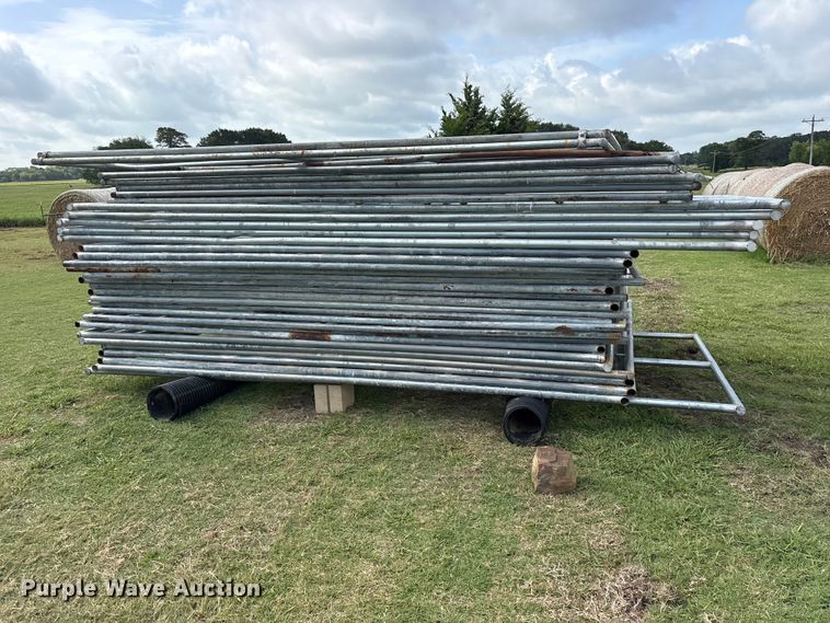 image for item ET0316 Approximately 33 Noble corral panel