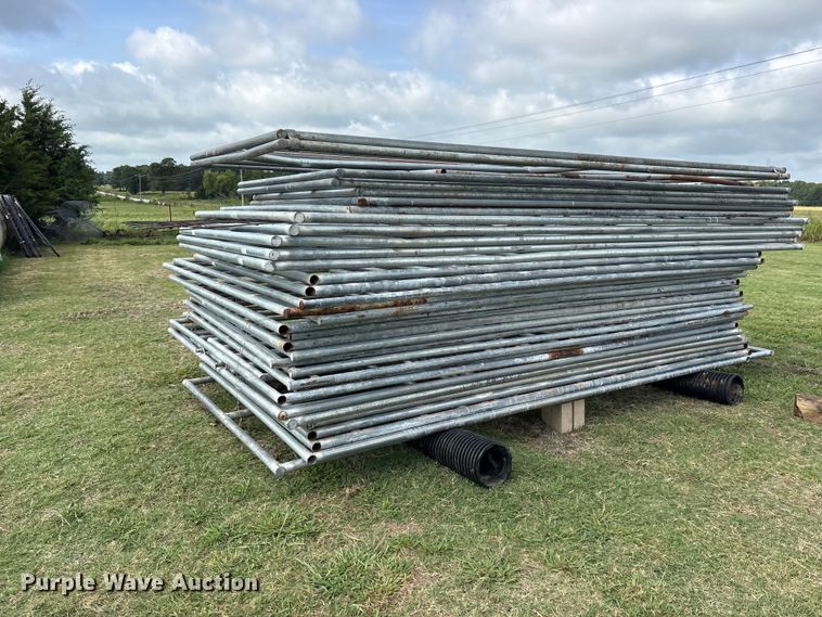 image for item ET0316 Approximately 33 Noble corral panel
