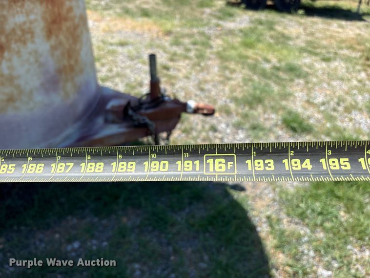 image for item ET0405 2004 W-W Trailer Manufacturers livestock trailer