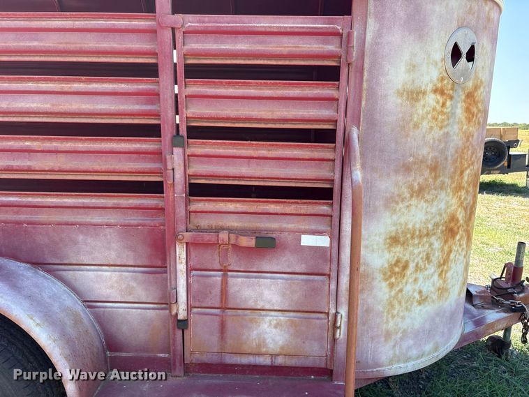 image for item ET0405 2004 W-W Trailer Manufacturers livestock trailer