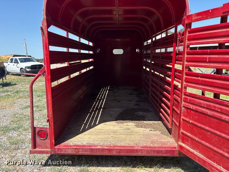 image for item ET0405 2004 W-W Trailer Manufacturers livestock trailer