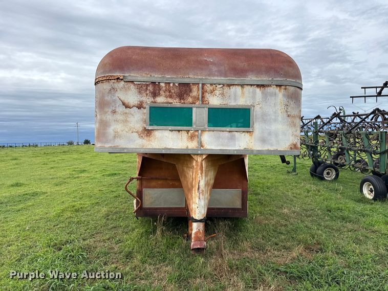 image for item ET6354 Chief's Trailer Mfg. livestock trailer