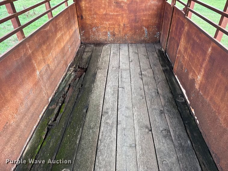 image for item ET6354 Chief's Trailer Mfg. livestock trailer