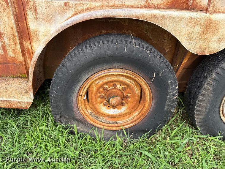 image for item ET6354 Chief's Trailer Mfg. livestock trailer