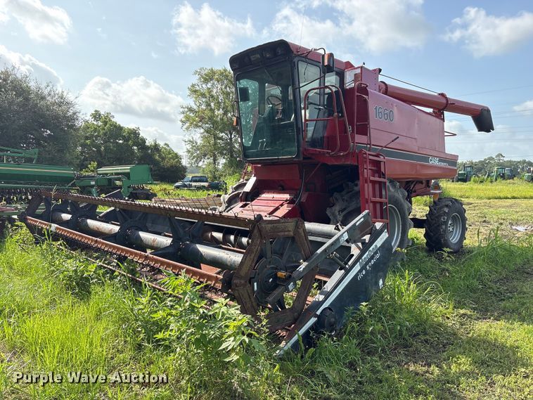 Case IH 1660 RWA combine