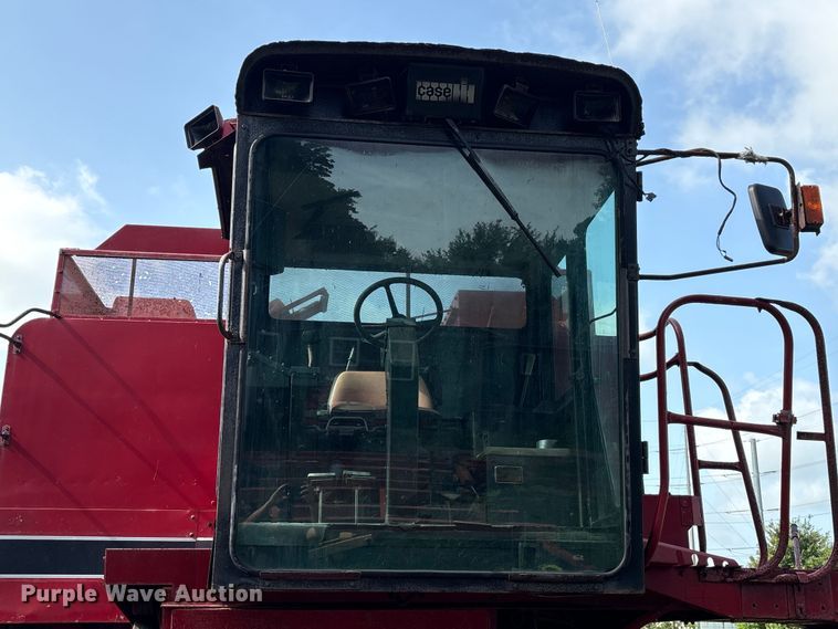 image for item EU0708 Case IH 1660 RWA combine