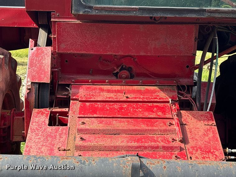 image for item EU0708 Case IH 1660 RWA combine