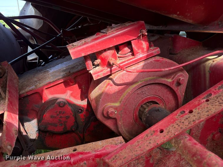 image for item EU0708 Case IH 1660 RWA combine