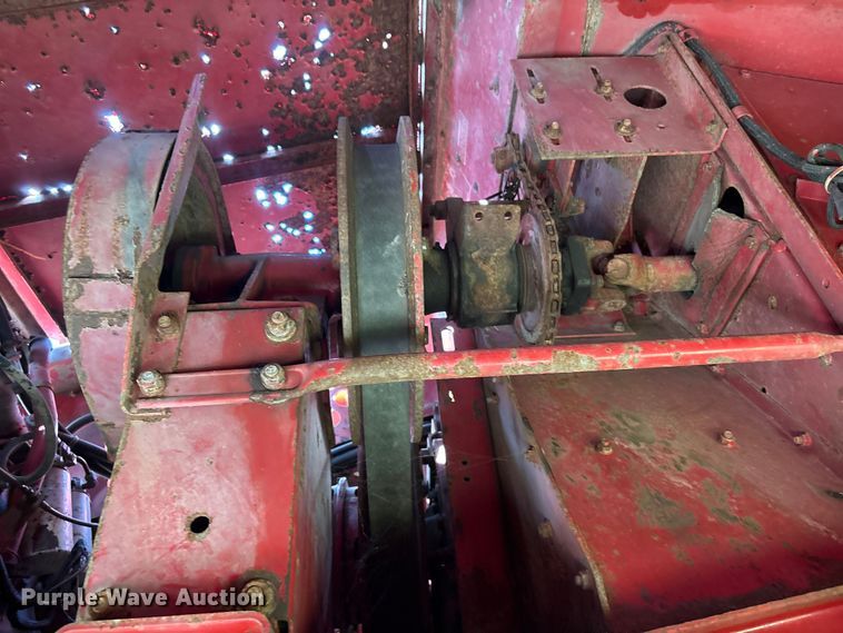 image for item EU0708 Case IH 1660 RWA combine