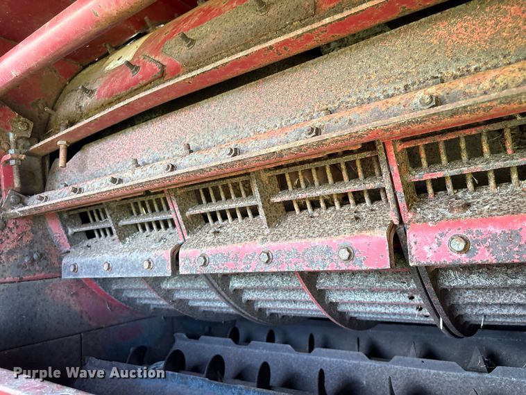 image for item EU0708 Case IH 1660 RWA combine