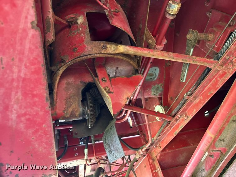 image for item EU0708 Case IH 1660 RWA combine
