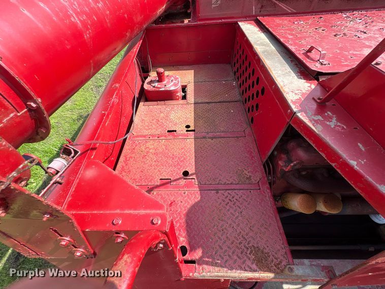image for item EU0708 Case IH 1660 RWA combine
