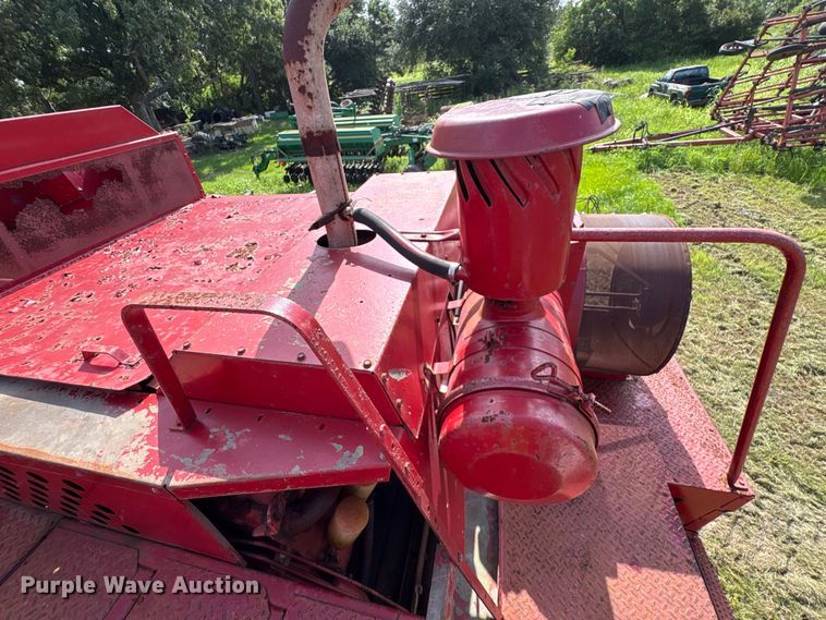 image for item EU0708 Case IH 1660 RWA combine