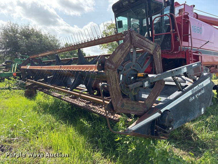 image for item EU0708 Case IH 1660 RWA combine