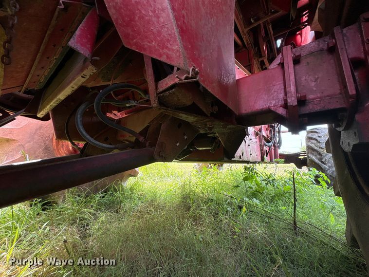image for item EU0708 Case IH 1660 RWA combine