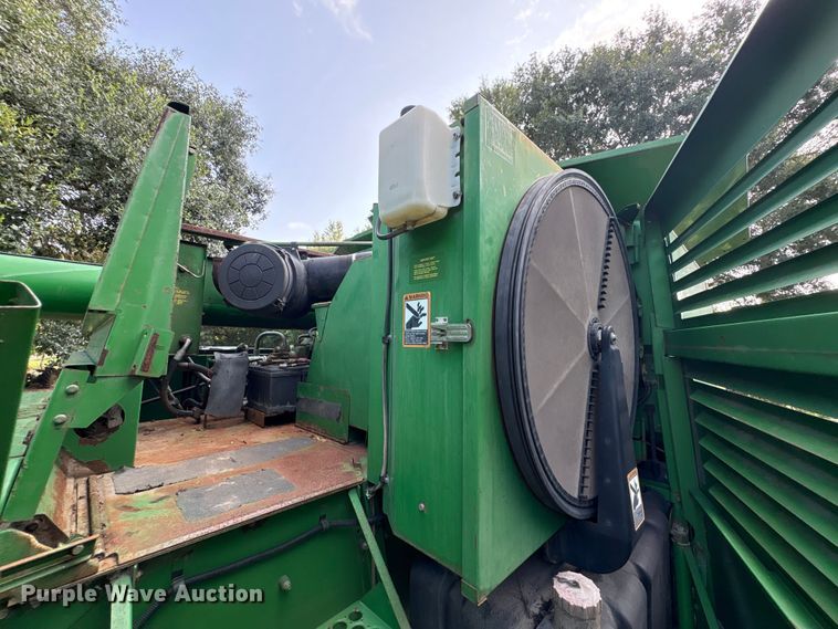 image for item EU0709 John Deere CTS II RWA combine