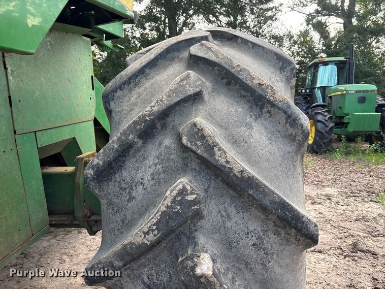 image for item EU0709 John Deere CTS II RWA combine