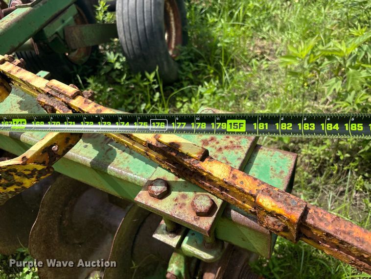 image for item EU0713 John Deere tandem disk