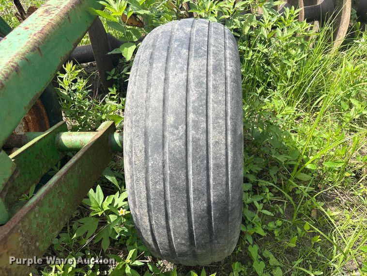image for item EU0713 John Deere tandem disk