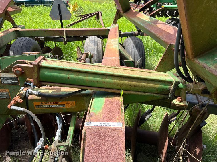 image for item EU0716 John Deere 630 tandem disk
