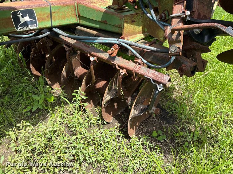 image for item EU0716 John Deere 630 tandem disk