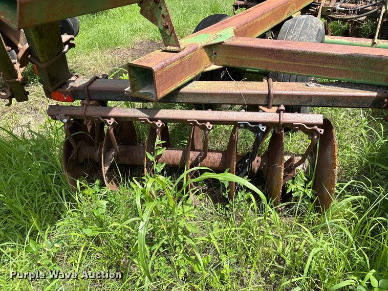 image for item EU0716 John Deere 630 tandem disk