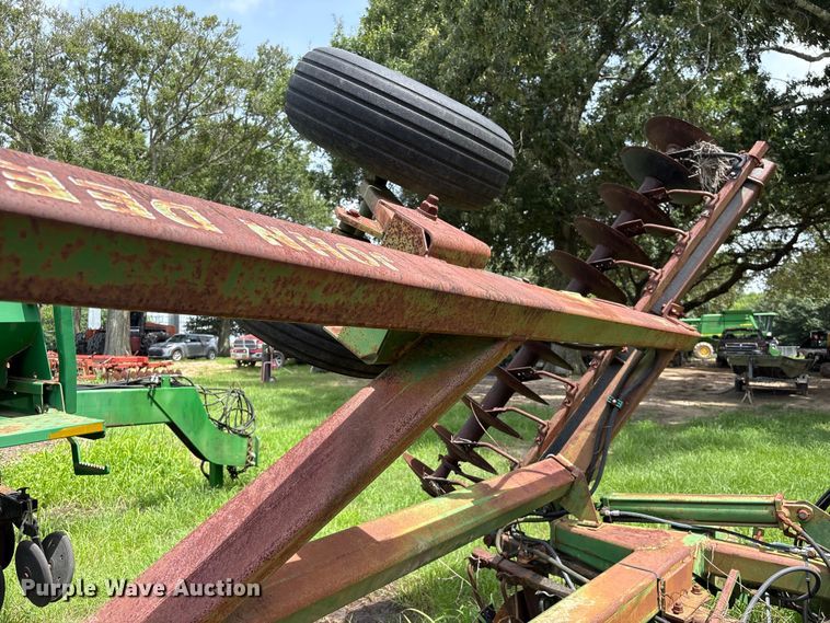 image for item EU0716 John Deere 630 tandem disk