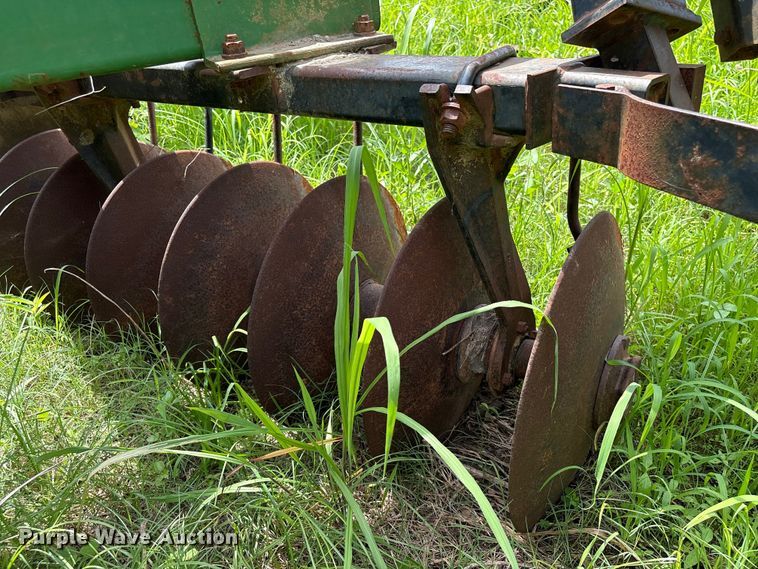 image for item EU0716 John Deere 630 tandem disk
