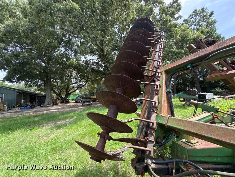 image for item EU0716 John Deere 630 tandem disk