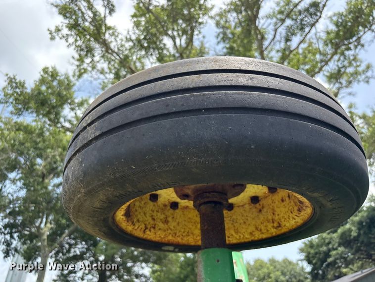 image for item EU0717 John Deere HX20 batwing rotary mower
