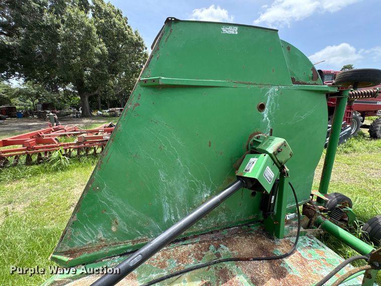 image for item EU0718 John Deere HX20 batwing rotary mower