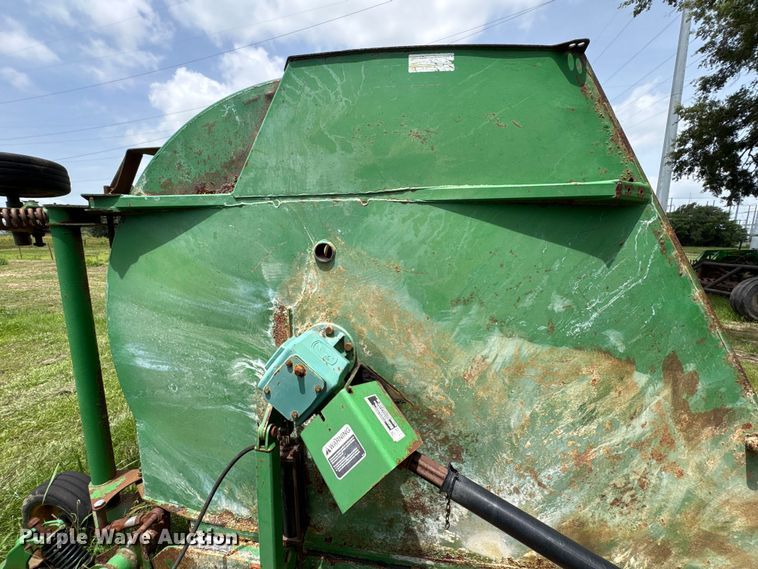 image for item EU0718 John Deere HX20 batwing rotary mower